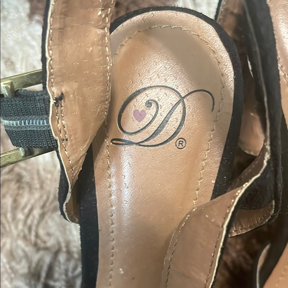 Diva Black Peep-Toe Heels - Picture 2 of 5